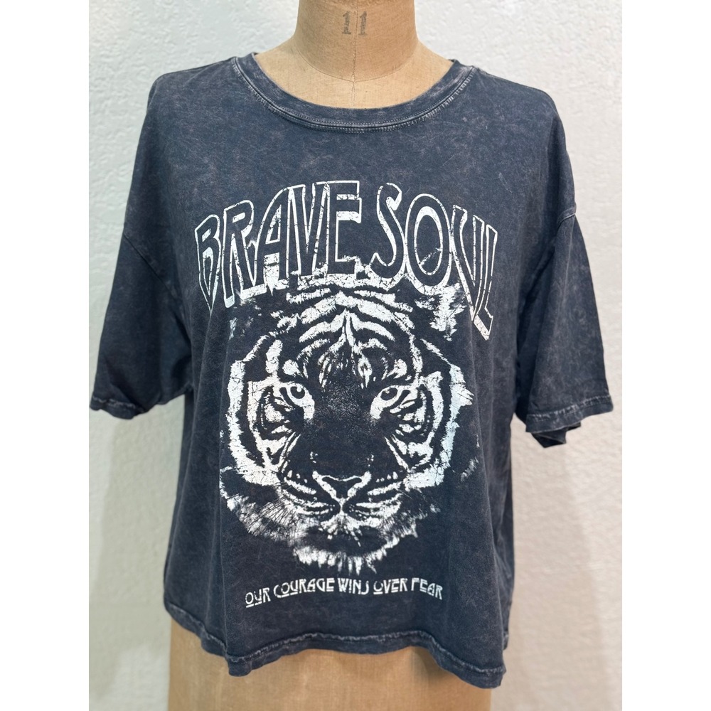 Rustee Brave‎ Soul Tiger Graphic T-Shirt Crop Medium Acid Wash Gray Womens NWOT